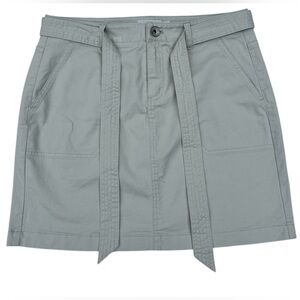 Vineyard Vines Khaki Belted Utility Skirt. Size 8